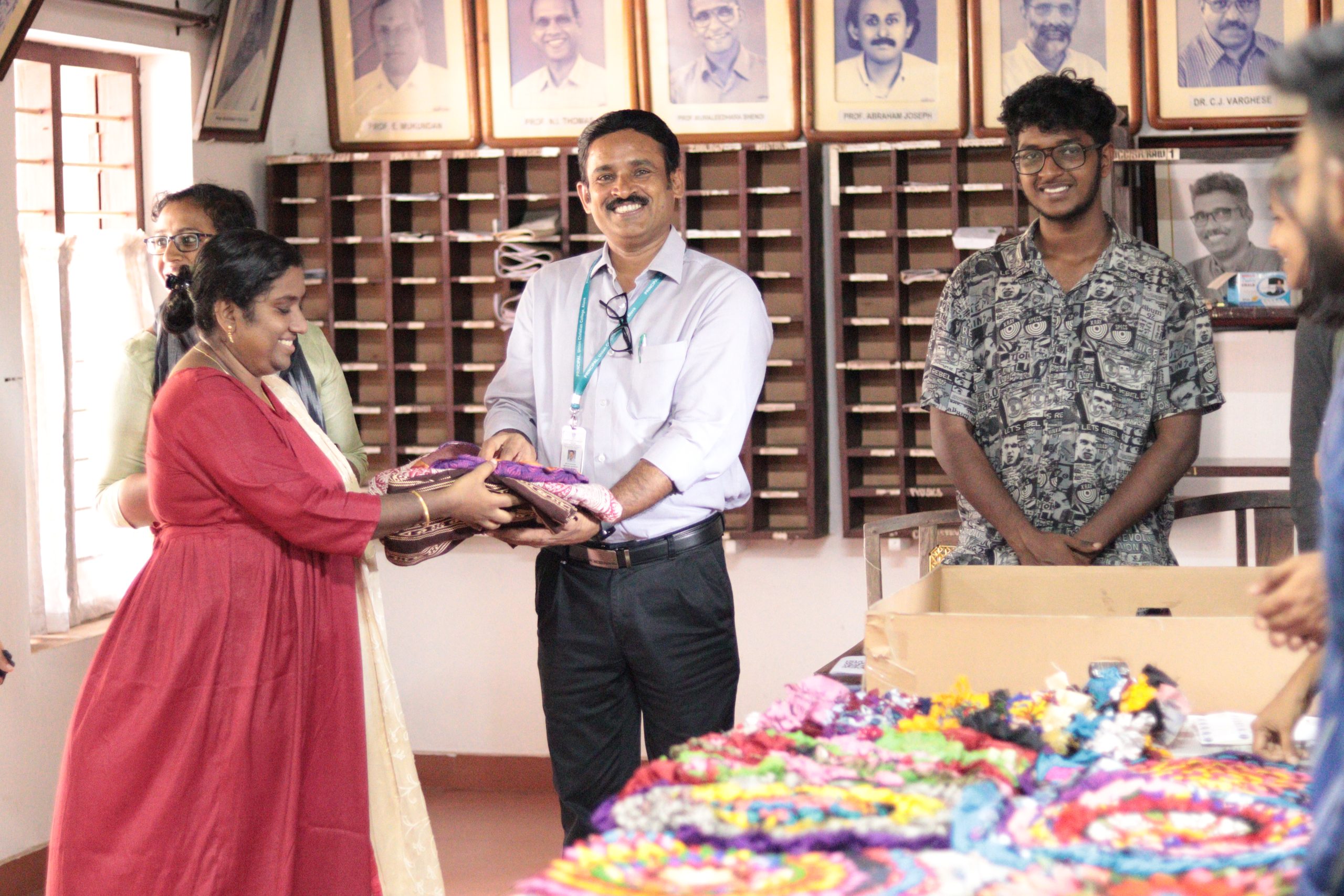 തണലിടം എക്കോ ഷോപ്പിൽ ആദ്യ വില്പന