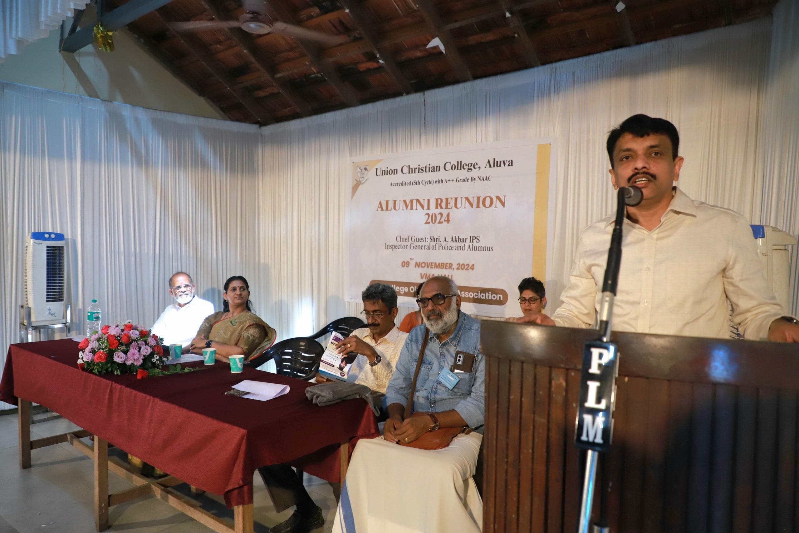 ആലുവ യൂണിയൻ ക്രിസ്ത്യൻ കോളേജിലെ പൂർവ വിദ്യാർത്ഥി സംഗമം പൂർവ്വ വിദ്യാർത്ഥിയും ക്രൈം ബ്രാഞ്ച് ഐജിയുമായ എ. അക്ബർ ഐപിഎസ് ഉദ്ഘാടനം ചെയ്തു.
