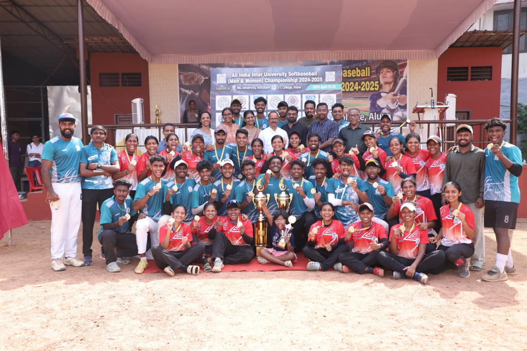 ദേശീയ അന്തർ സർവകലാശാല സോഫ്റ്റ് ബേസ് ബോൾ കിരീടം മഹാത്മാഗാന്ധി സർവ്വകലാശാലയ്ക്ക്.